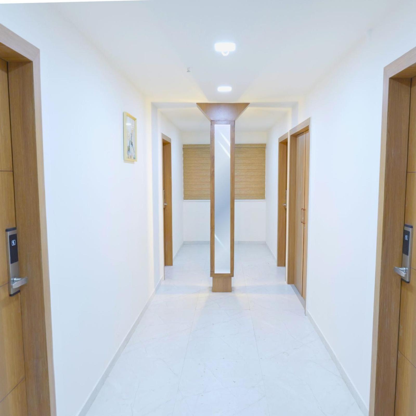 Hotel Royal Elite Radźkot Zewnętrze zdjęcie